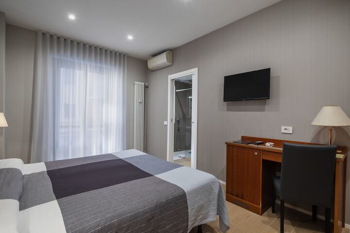 Room 13 of 51