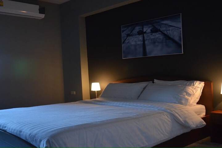 Room 3 of 29