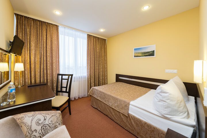 Room 12 of 50