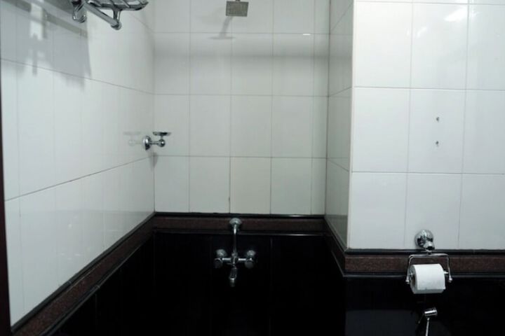 Room 10 of 26