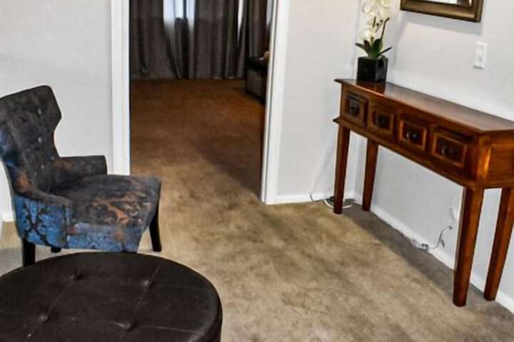 Ballroom/Hall 98 of 101