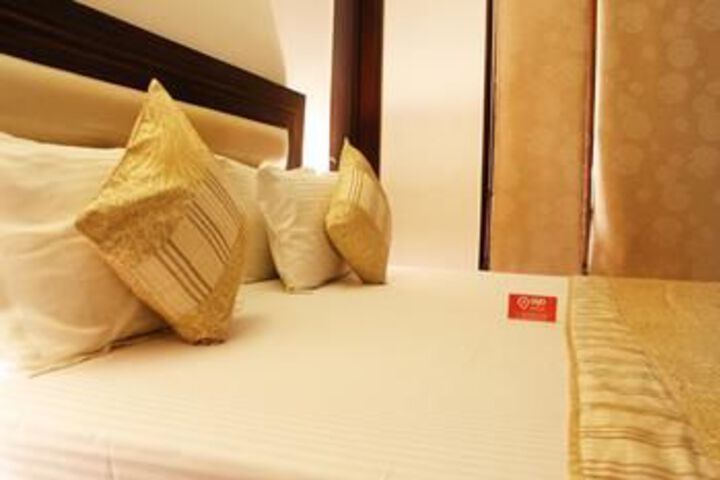Room 10 of 21