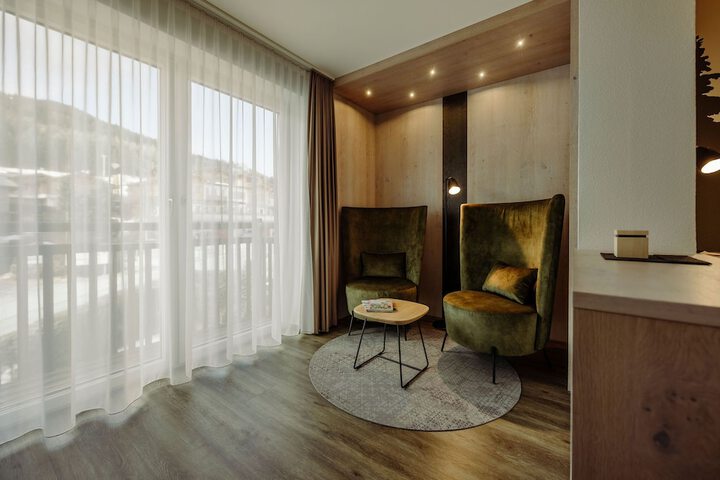 Room 30 of 77