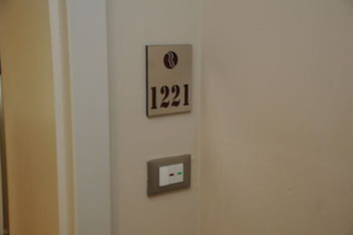Room 53 of 89