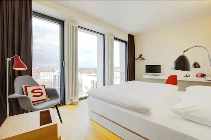 Room 5 of 35