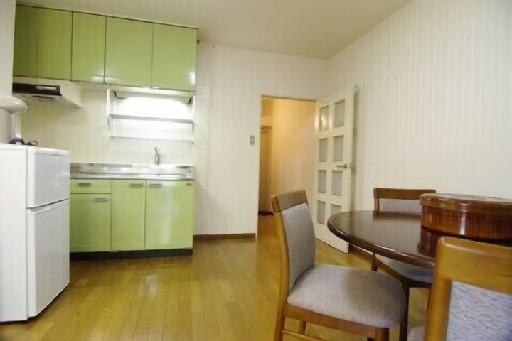 Room 15 of 38
