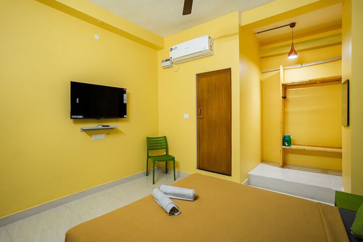 Room 17 of 40