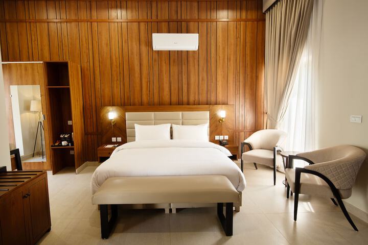 Room 15 of 27