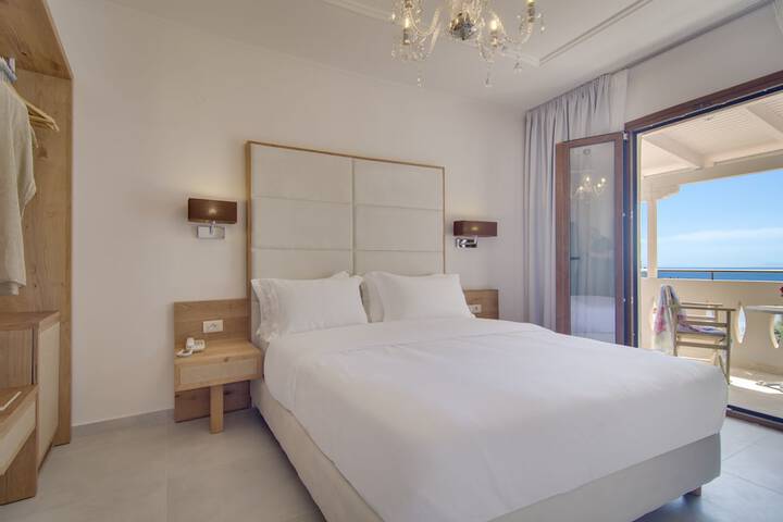 Room 13 of 129