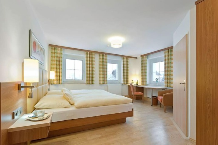 Room 15 of 54