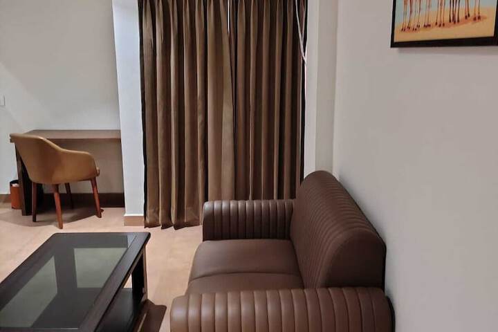 Room 21 of 32