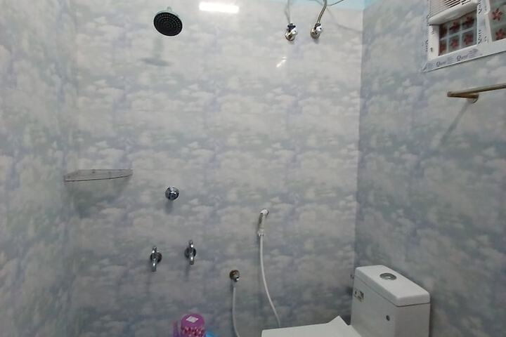 Room 16 of 22