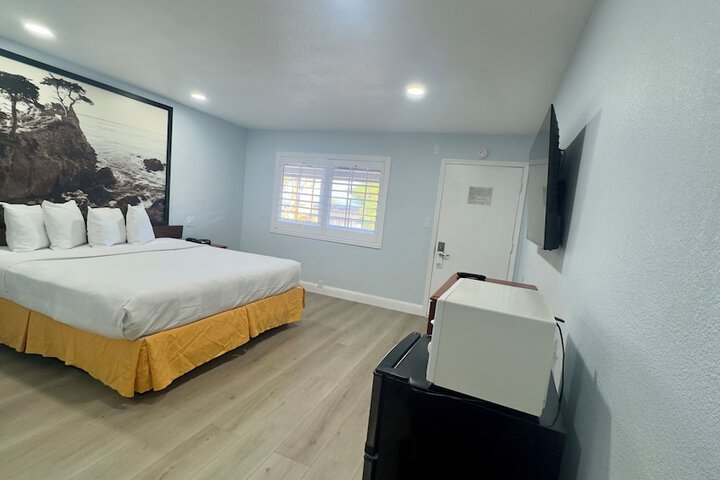 Room 26 of 60