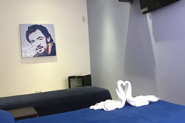 Room 5 of 22