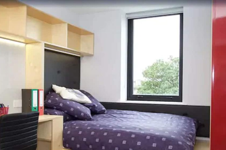 Room 2 of 11