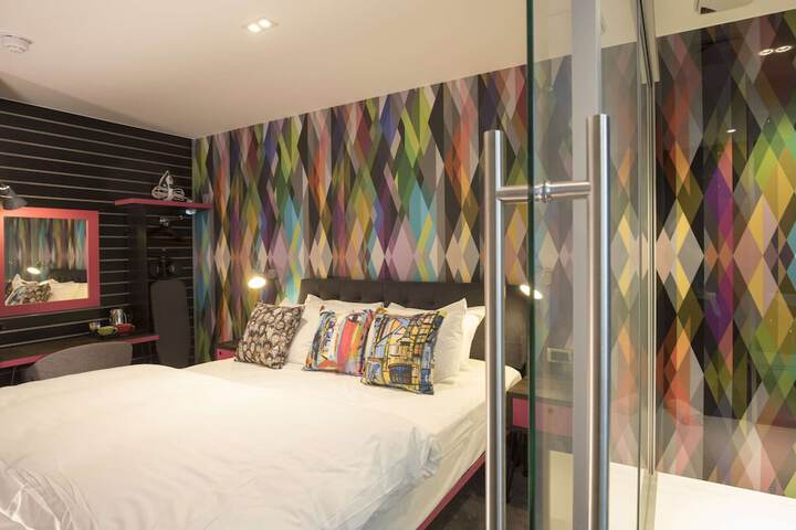Room 9 of 44
