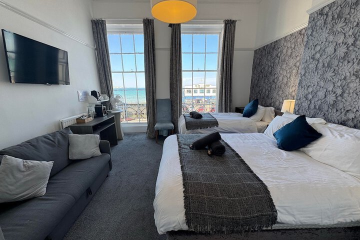 Room 14 of 125