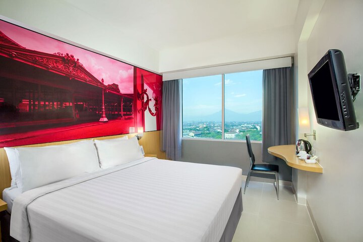 Room 7 of 25