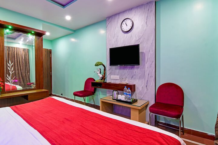 Room 10 of 15