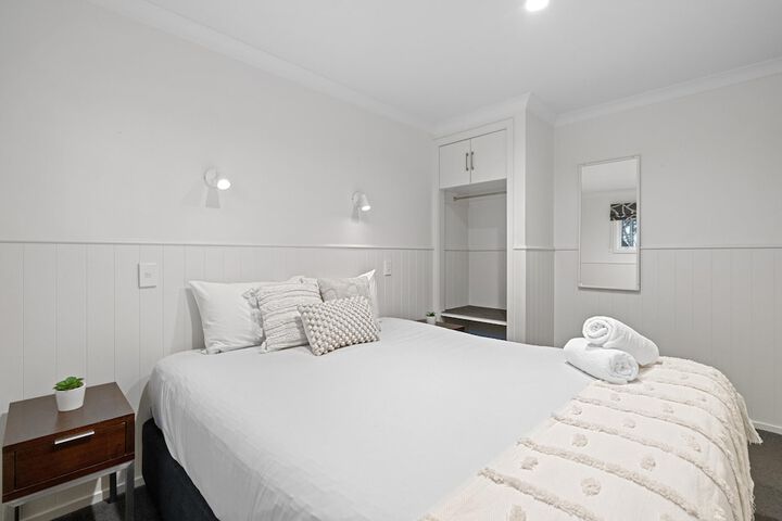 Room 26 of 146