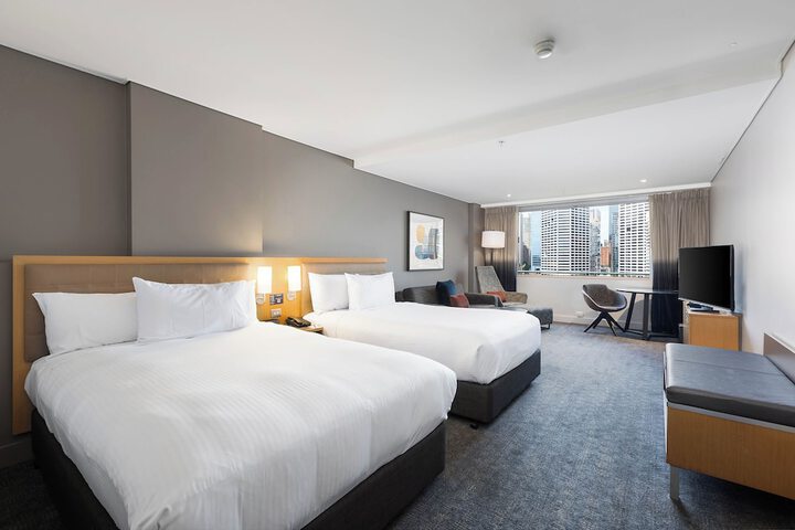 Room 3 of 220