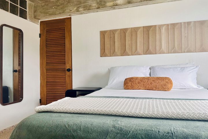 Room 27 of 109