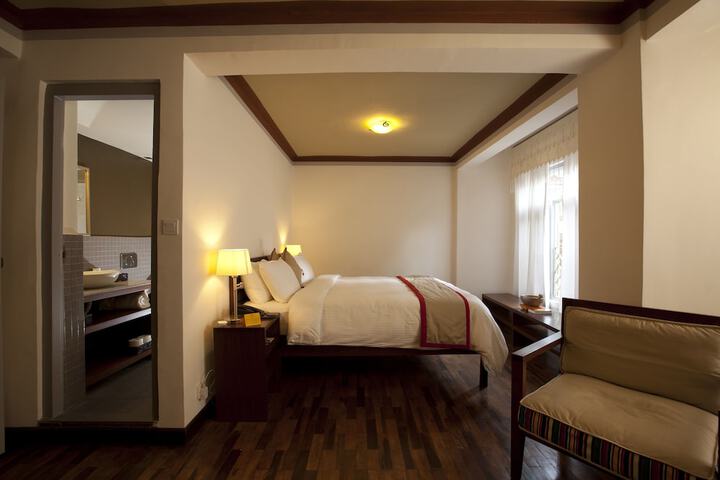 Room 13 of 82