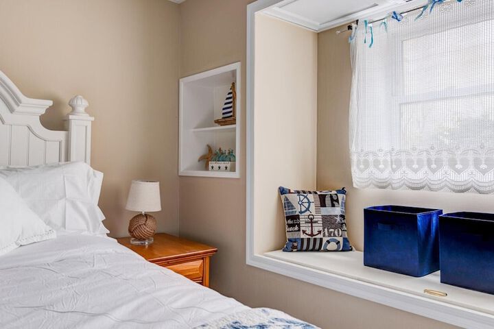Room 15 of 51