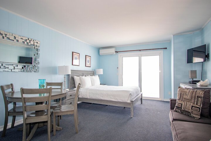 Room 83 of 188