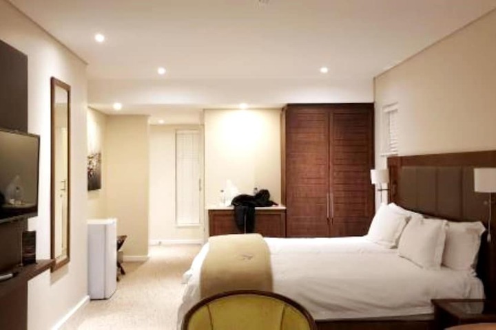 Room 7 of 97