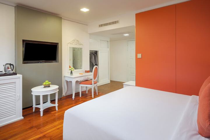 Room 25 of 56