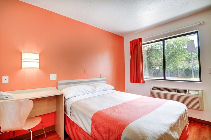 Double Bed (2 of 16)