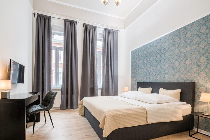 Room 21 of 49