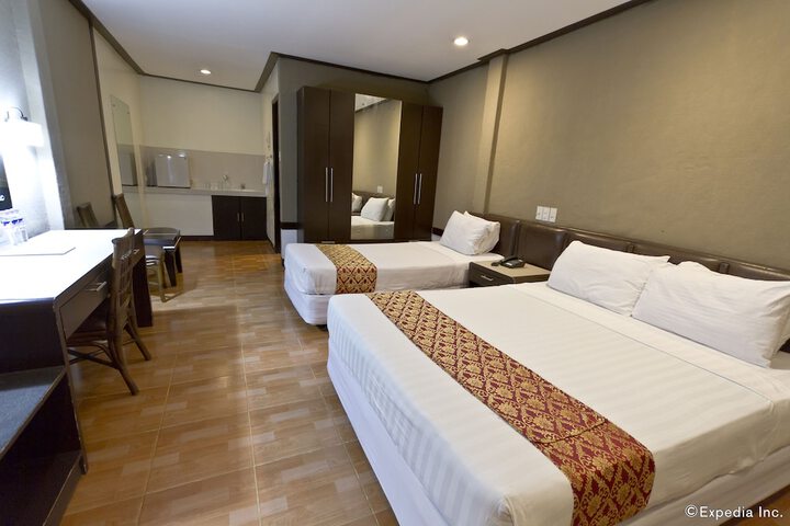 Room 13 of 68