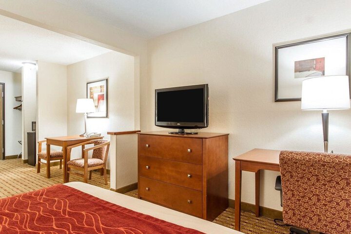 Queen Bed Accessible (3 of 24)