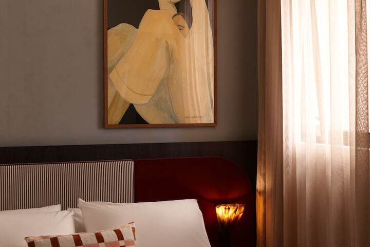 Room 5 of 53