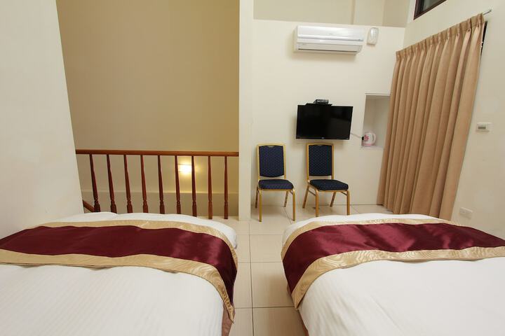 Room 25 of 44