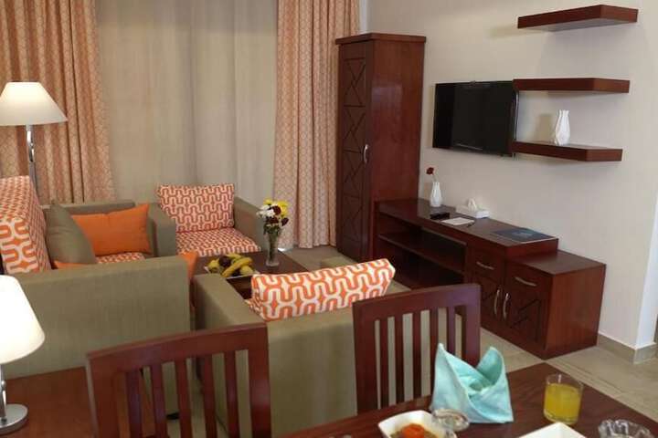 Room 2 of 71