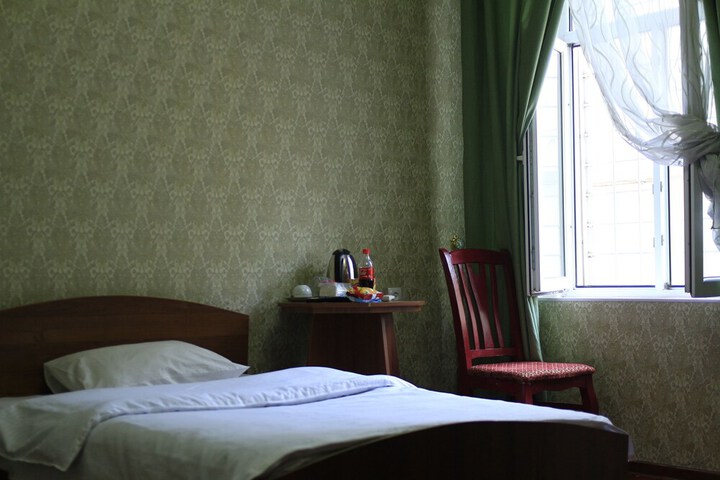 Room 16 of 30