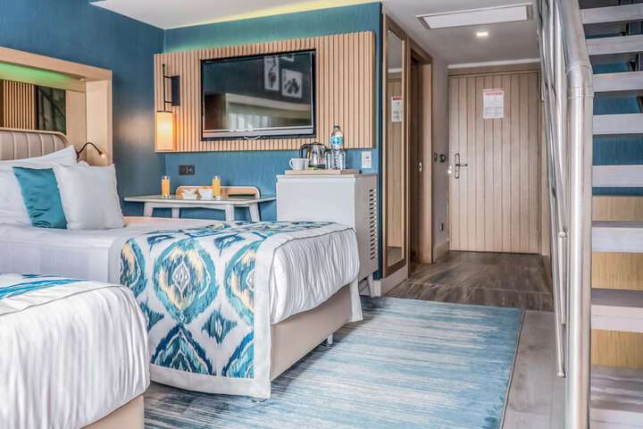 Room 63 of 254