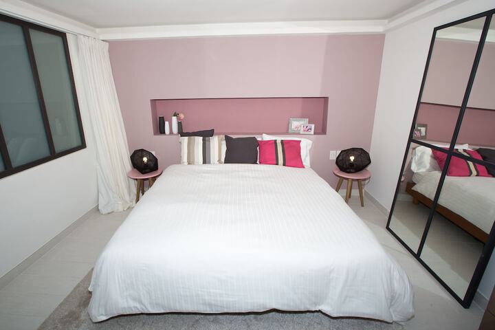 Room 35 of 230