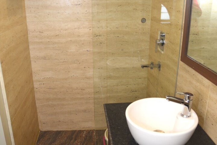 Room 32 of 55