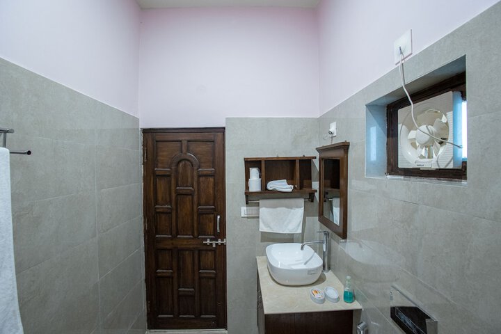 Room 29 of 48