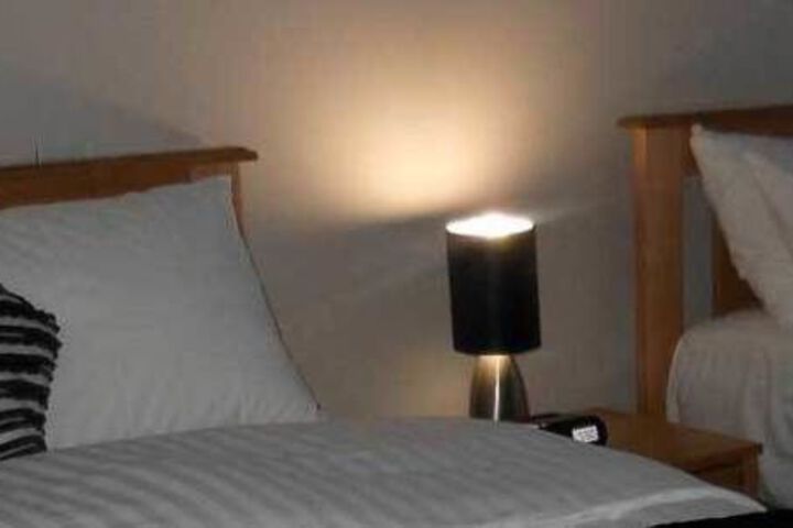 Room 6 of 26