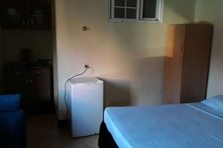 Room 4 of 40