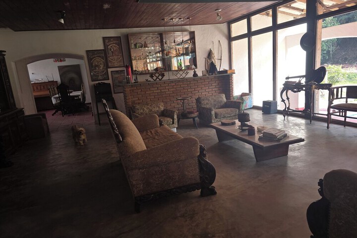 Room 4 of 14