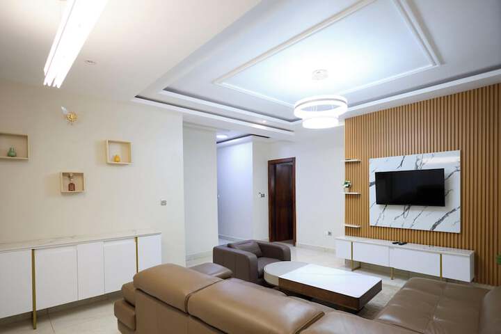 Room 77 of 170