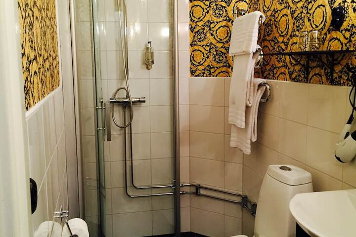 Room 45 of 72
