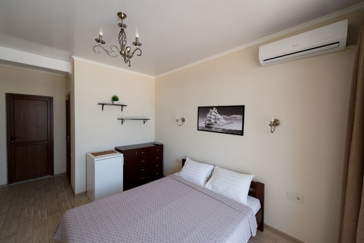 Room 38 of 43