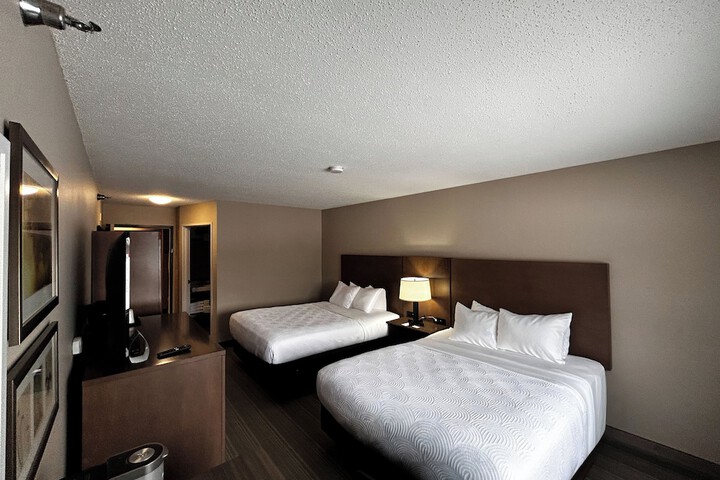 Room 7 of 28